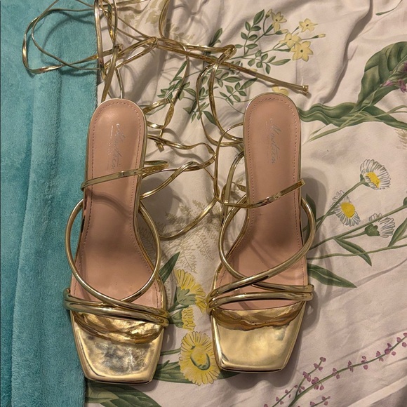 Gold Strappy Heels W11 - Picture 1 of 3